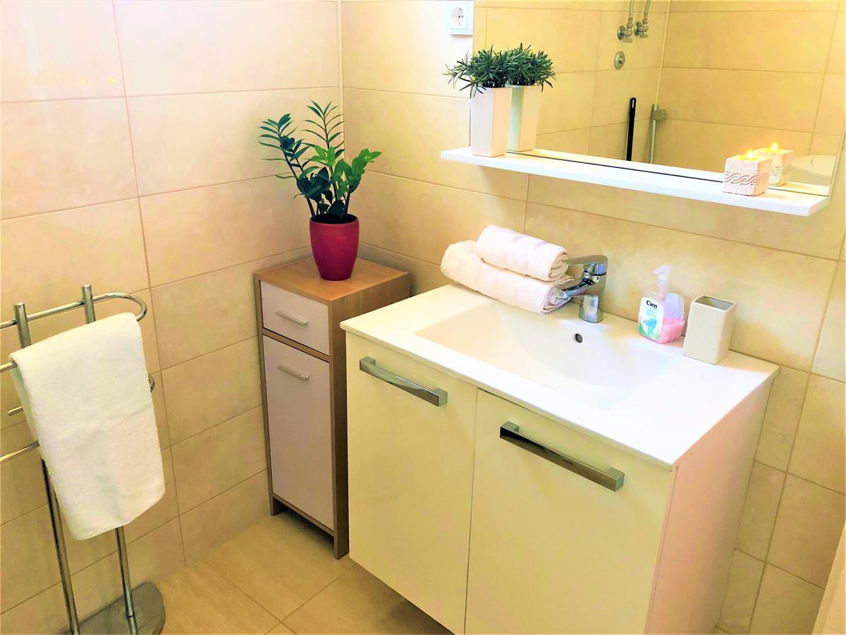 Apartments Village Лозовац Екстериор снимка